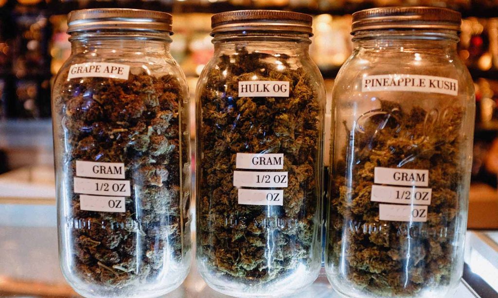 Selection of weed strains Indica Vs Sativa for sale from online dispensary and mail order marijuana shop low price bud. buy weed online.