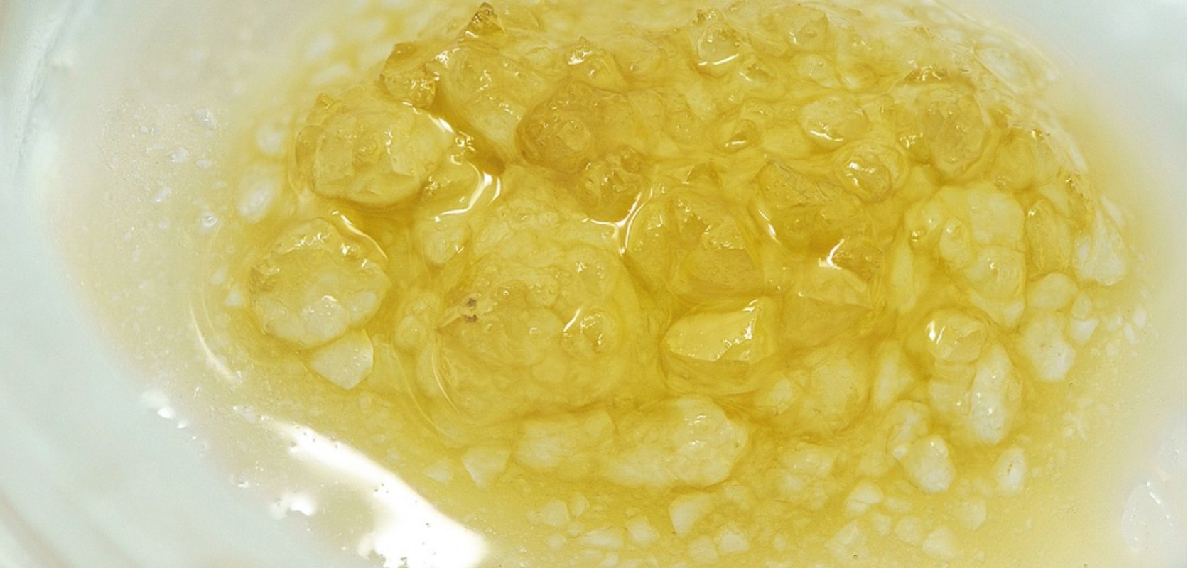 While a diamond concentrate can be created from any cannabinoid, the most popular are CBD and THC. 