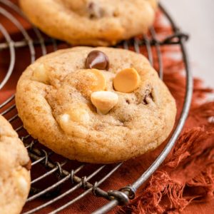 Buy Mama Anne’s Edibles – Triple Chocolate Chunks Cookies online Canada
