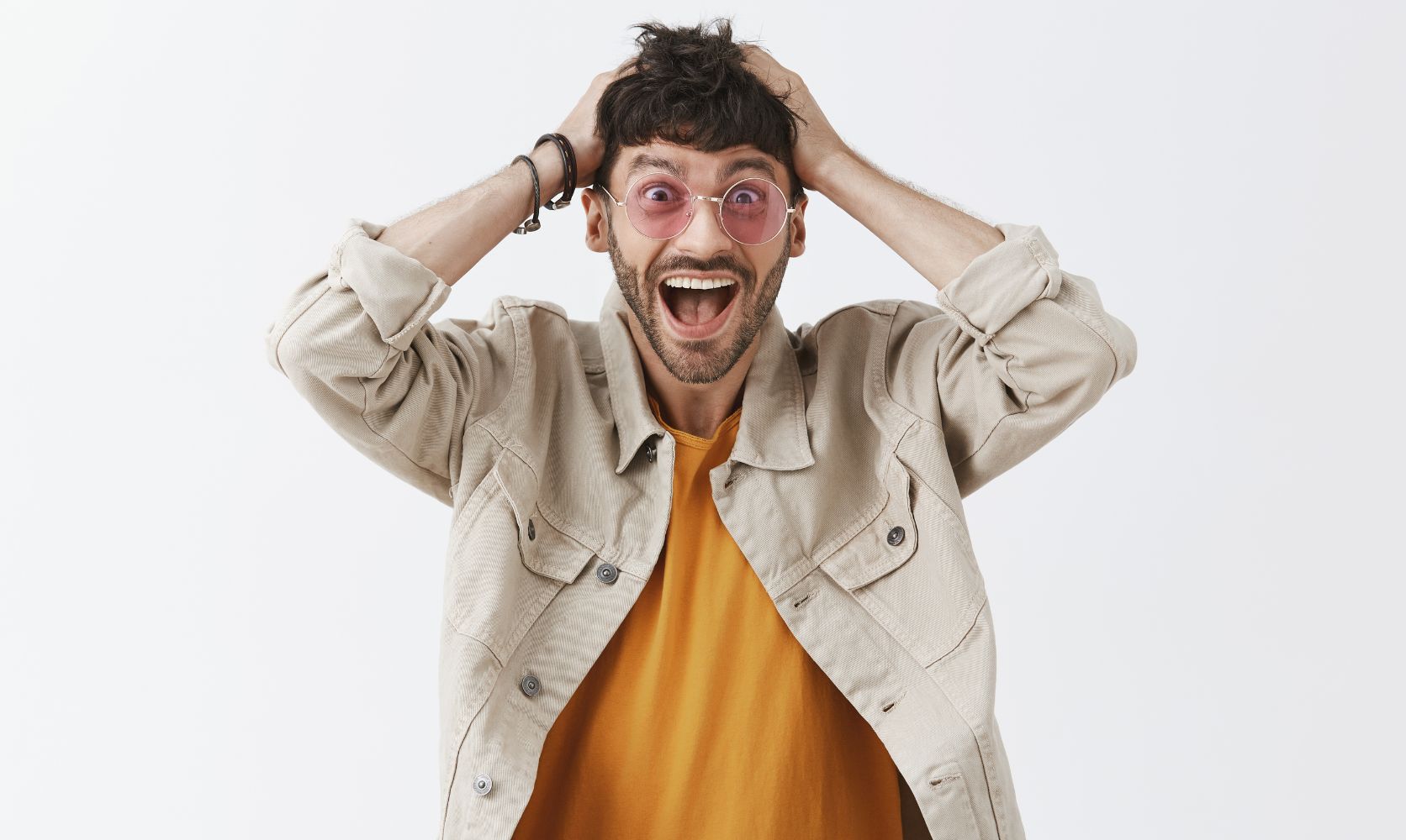 Explore Canada’s 6 best online cannabis stores & find out why they are top-rated among stoners. Reviews are based on product selection & prices.